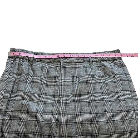 RW&CO. Gender-Neutral Checkered Dress Pant - Size Large - Picture 11 of 14